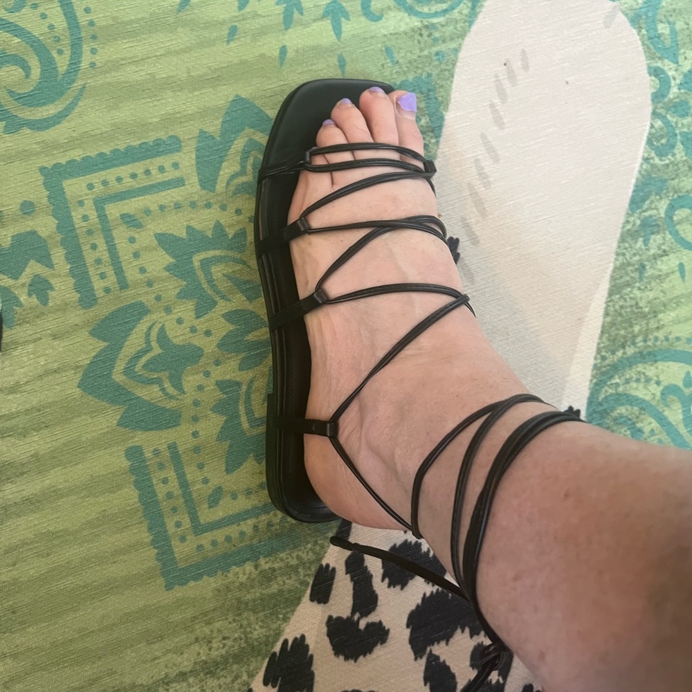 Marc Fisher Black Lace Up Sandals-NWOT. 🤩